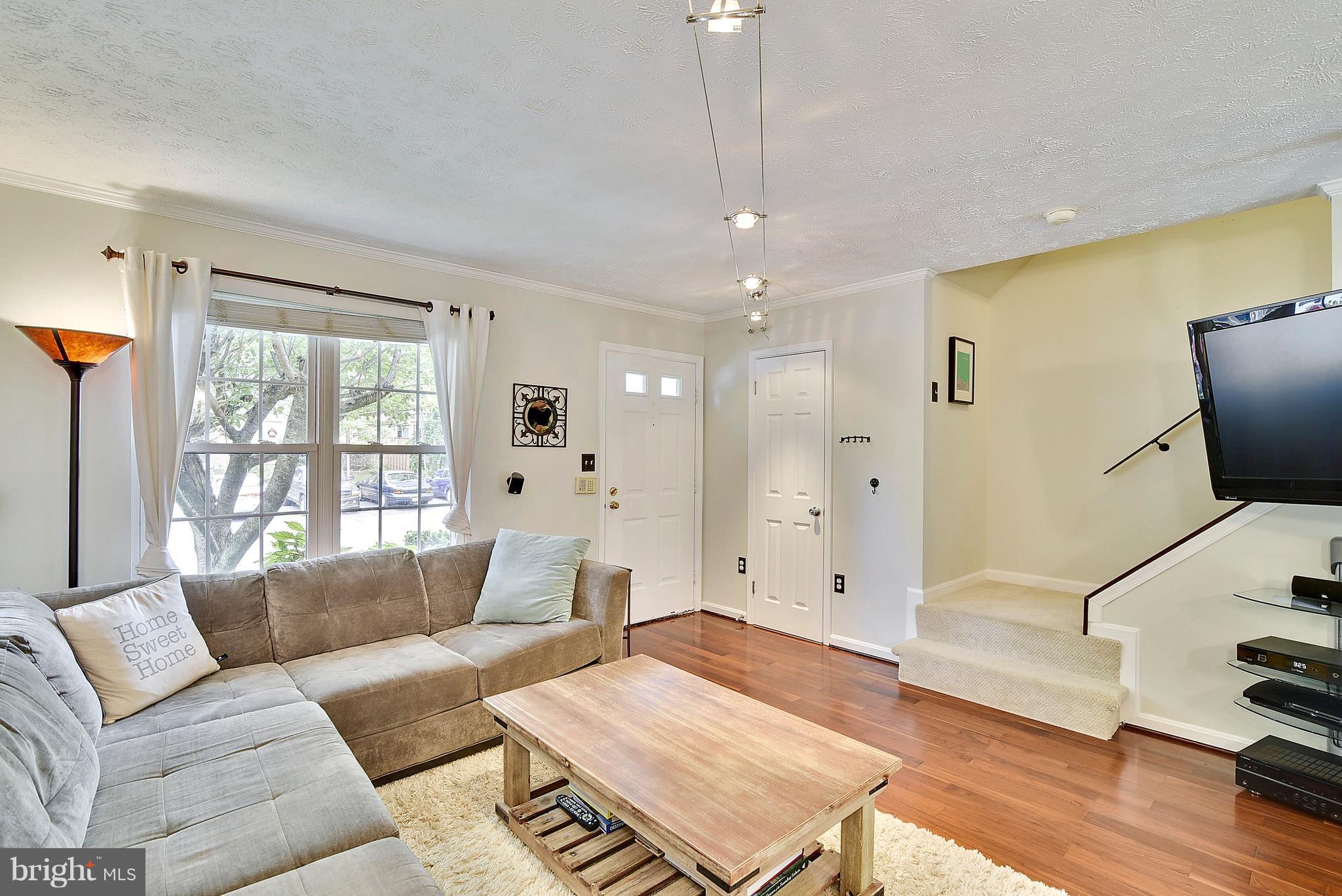 WASHINGTON SQUARE - Residential