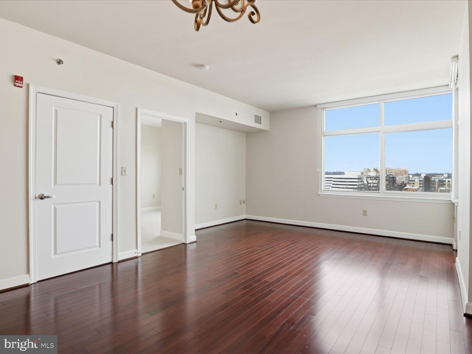 MIDTOWN BETHESDA NORTH - Residential