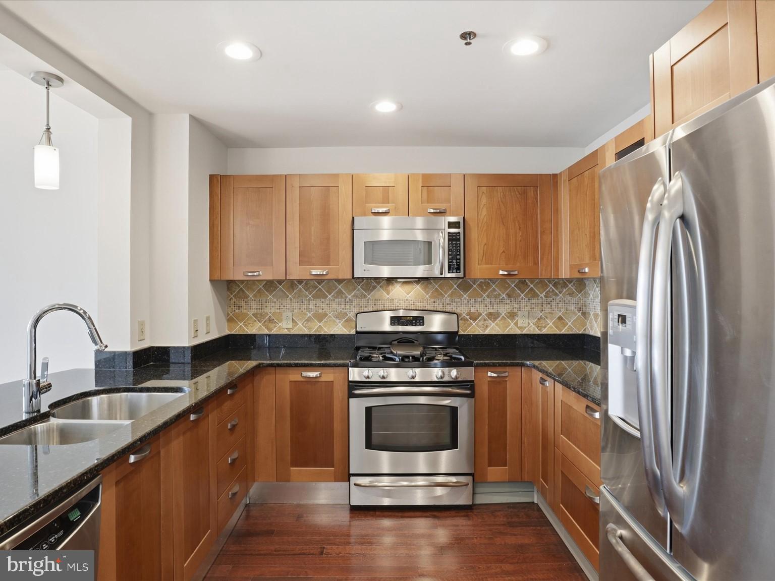 MIDTOWN BETHESDA NORTH - Residential