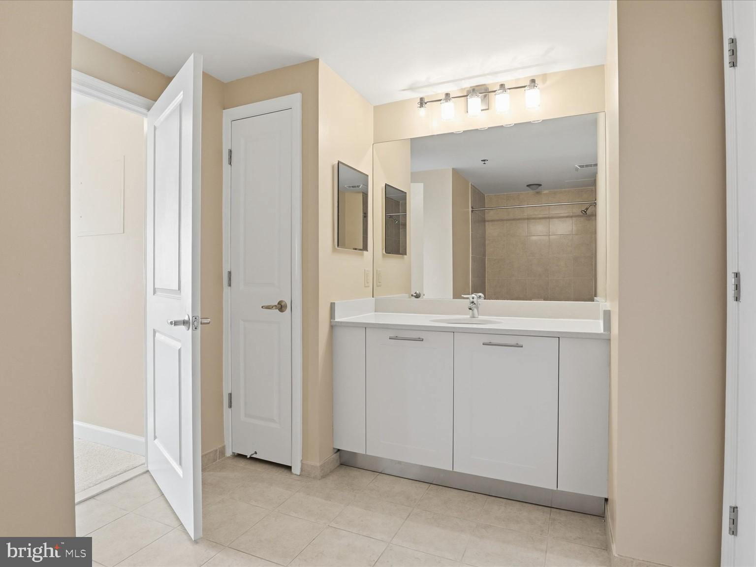 MIDTOWN BETHESDA NORTH - Residential