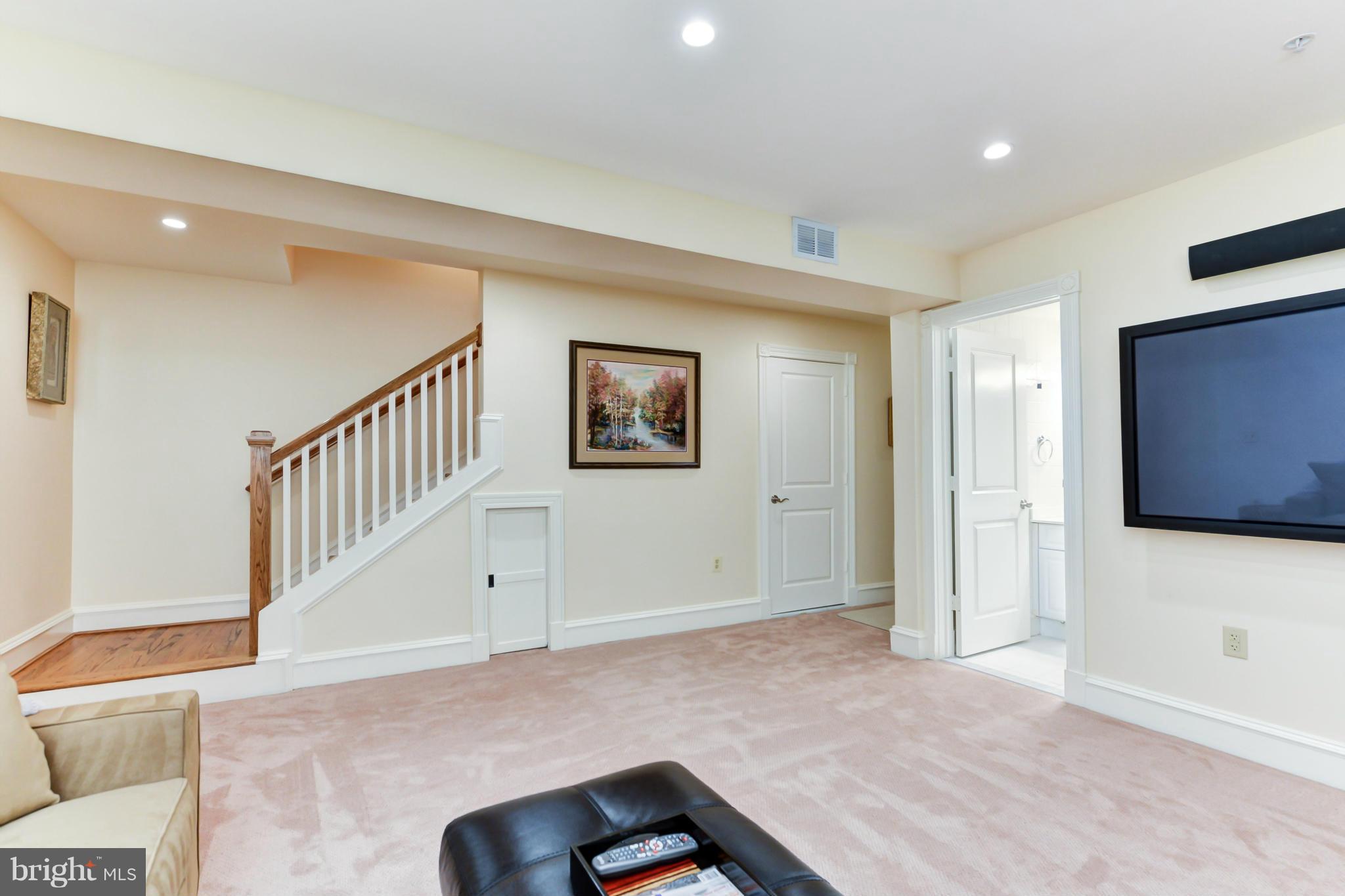 BACKYARD BOATS - Residential