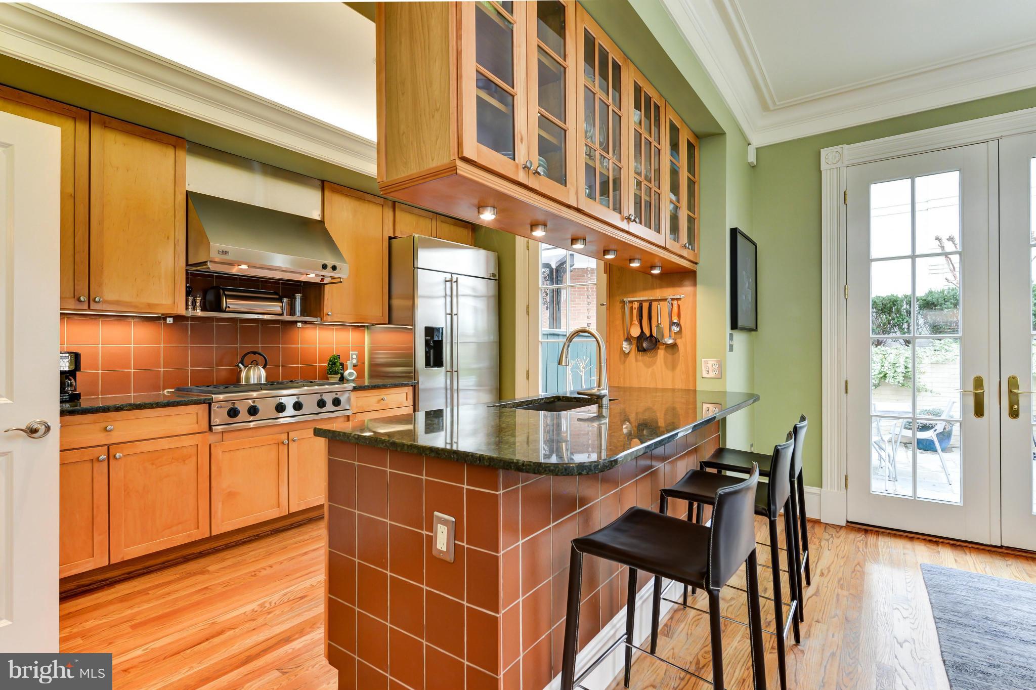 BACKYARD BOATS - Residential