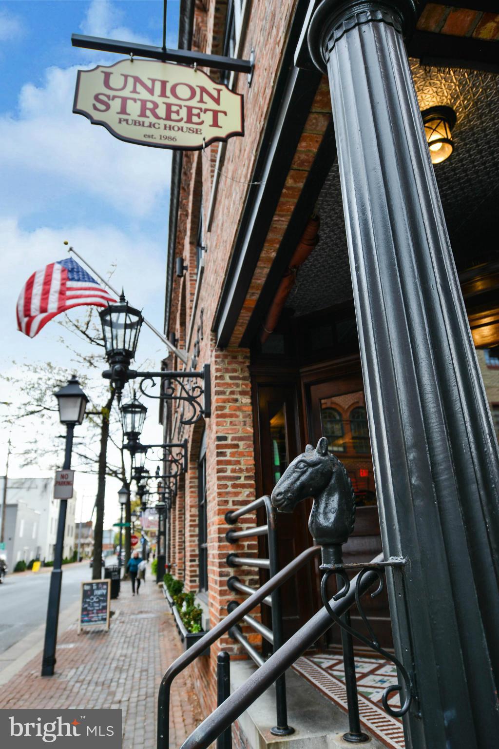 BACKYARD BOATS - Residential