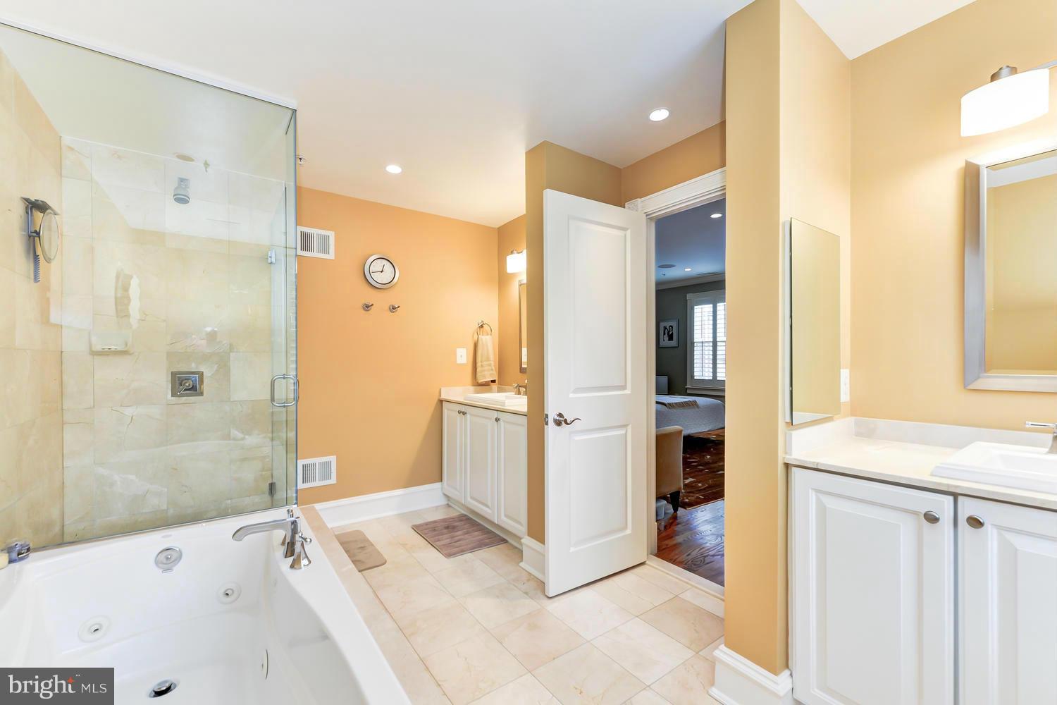 BACKYARD BOATS - Residential