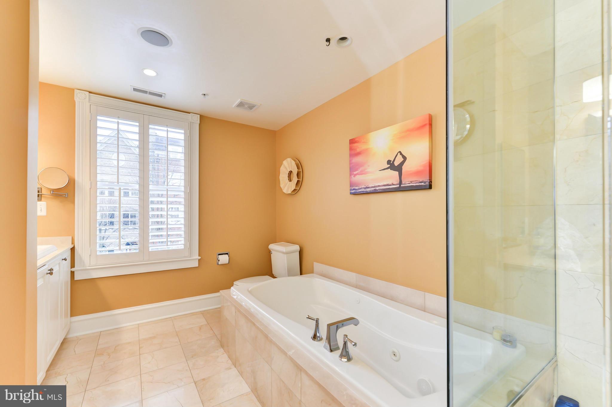 BACKYARD BOATS - Residential