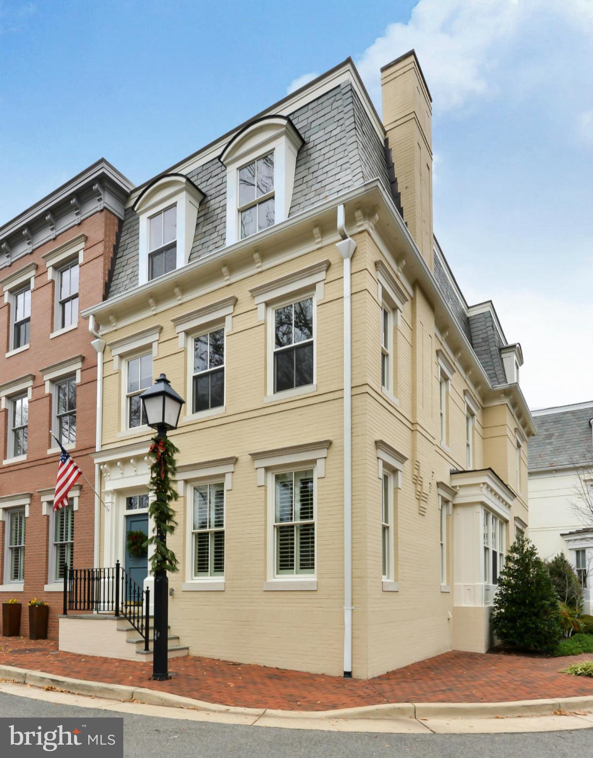 BACKYARD BOATS - Residential