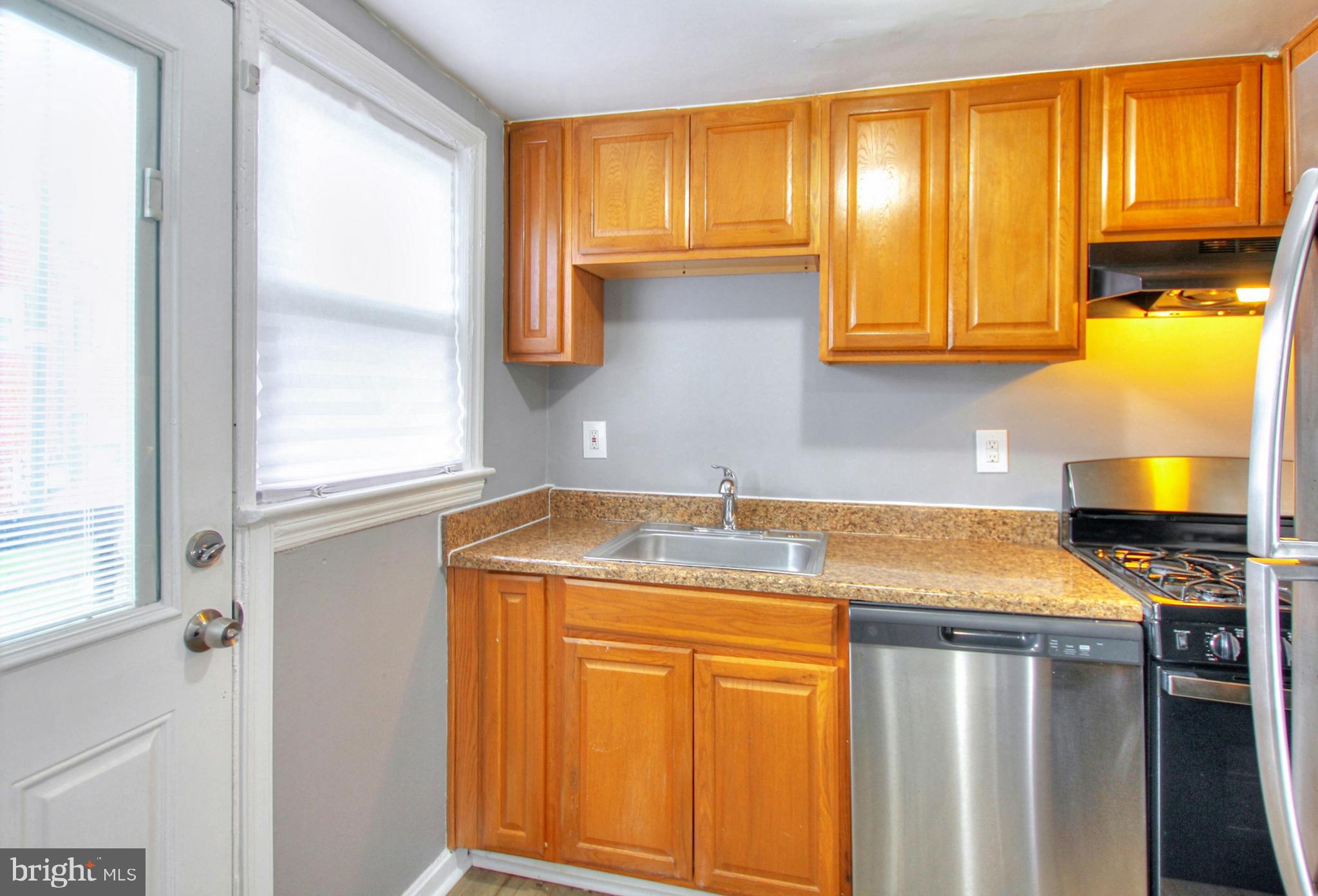 IVERSON VILLAGE CONDO - Residential Lease