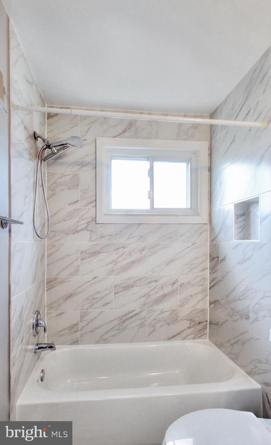 IVERSON VILLAGE CONDO - Residential Lease