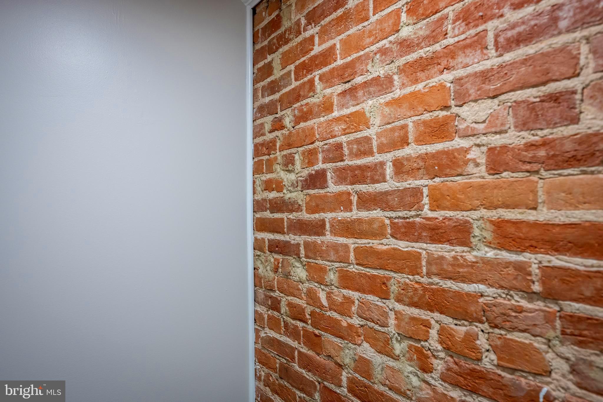 LOCUST POINT - Residential