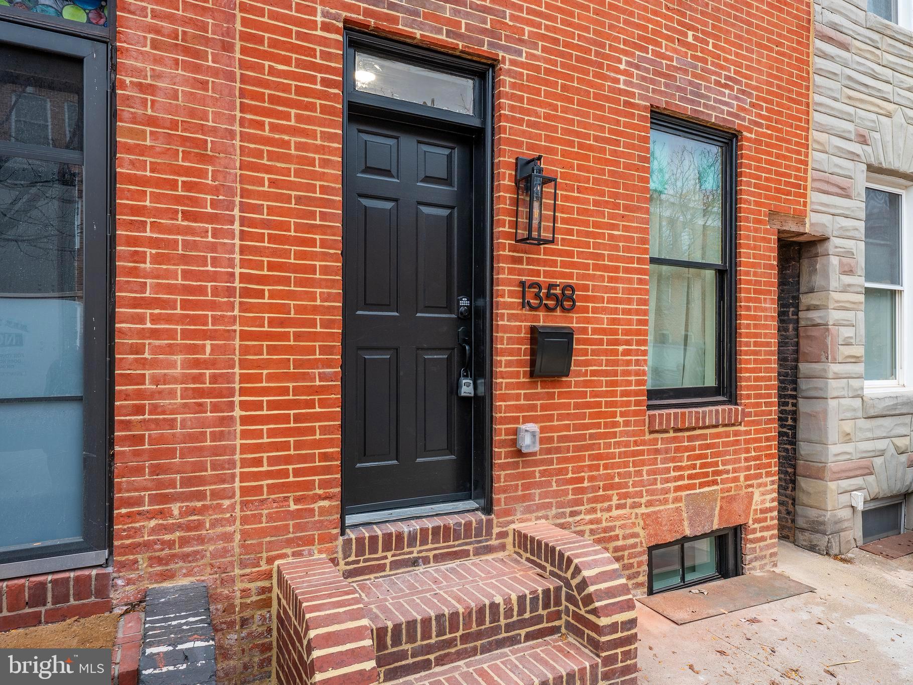 LOCUST POINT - Residential