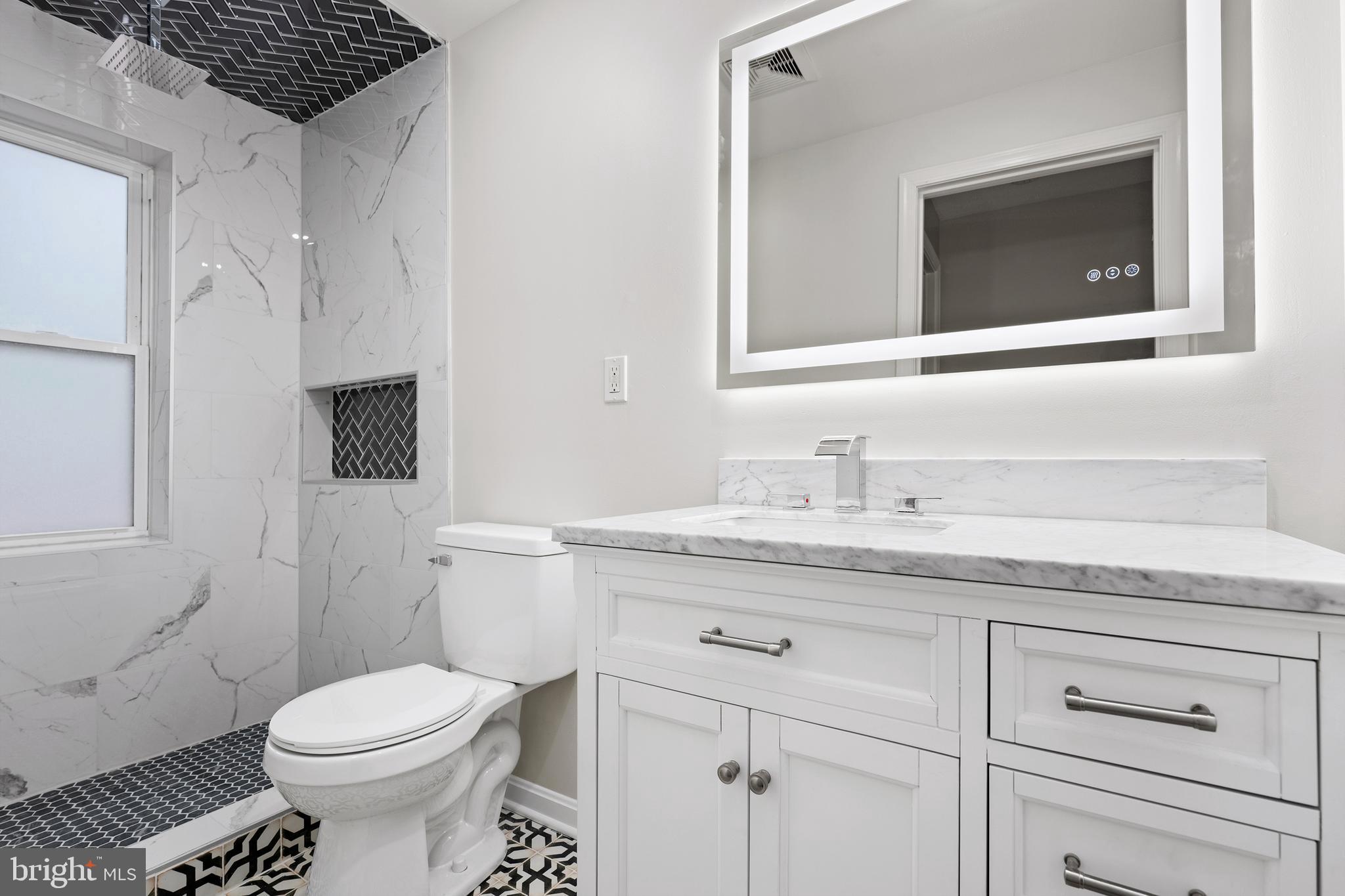 LOCUST POINT - Residential