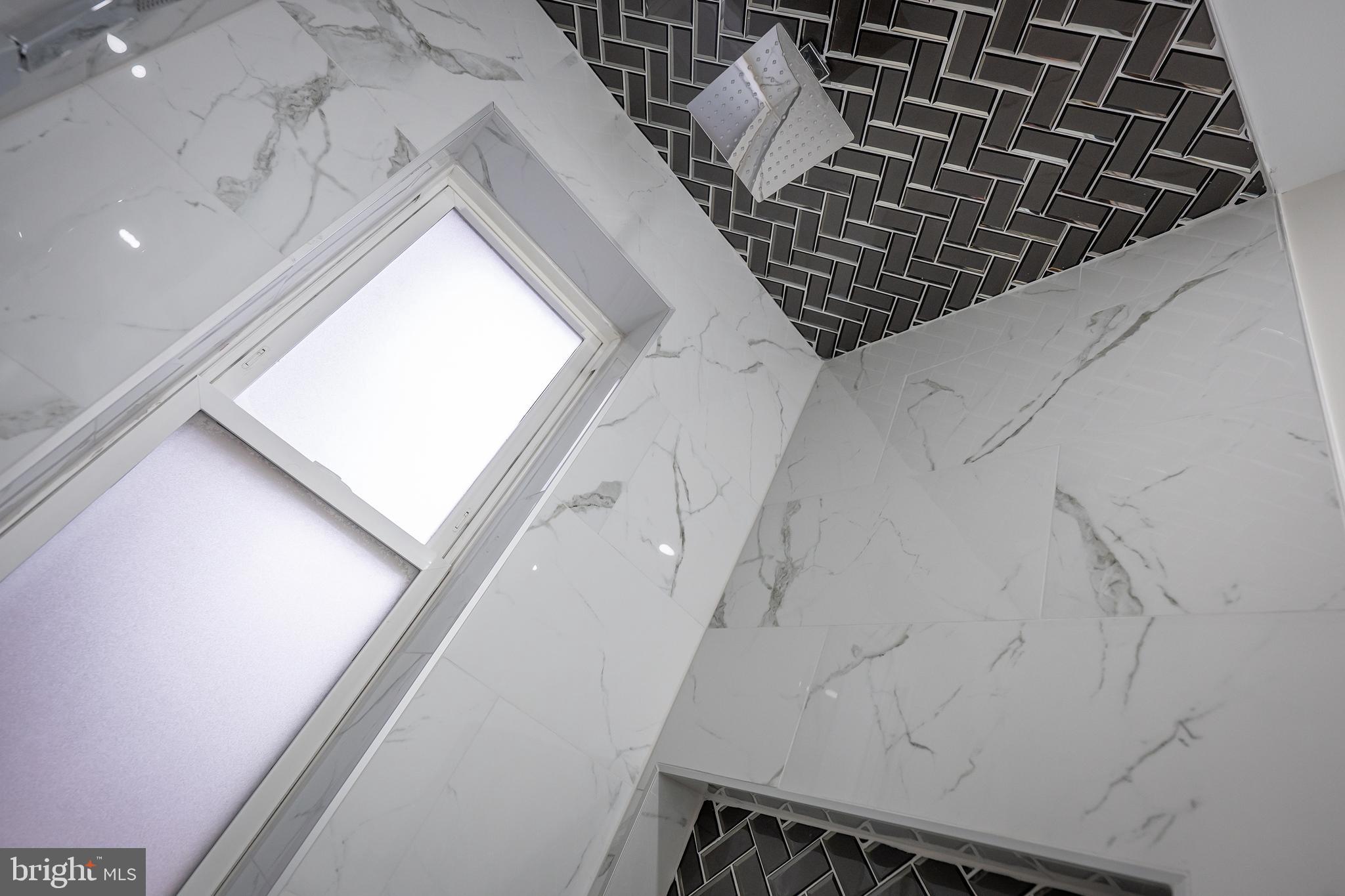 LOCUST POINT - Residential