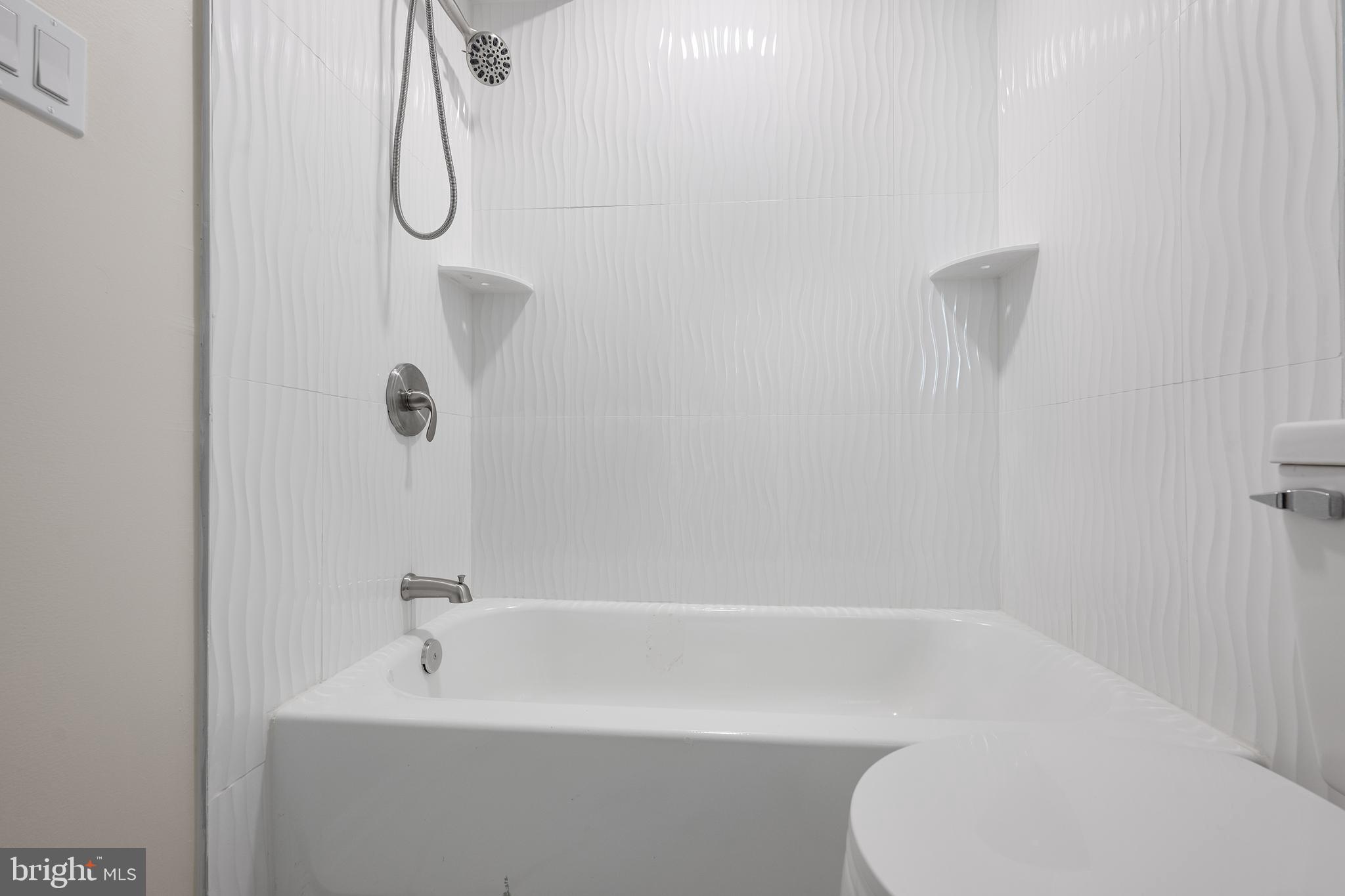 LOCUST POINT - Residential