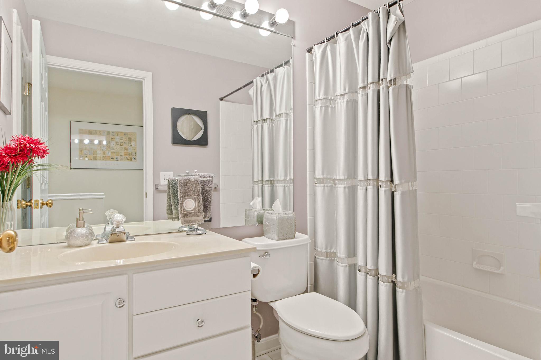 ANDORRA WOODS - Residential