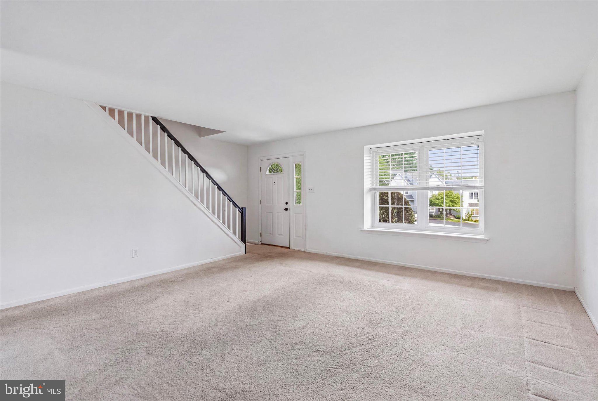 513 CAROUSEL CIRCLE