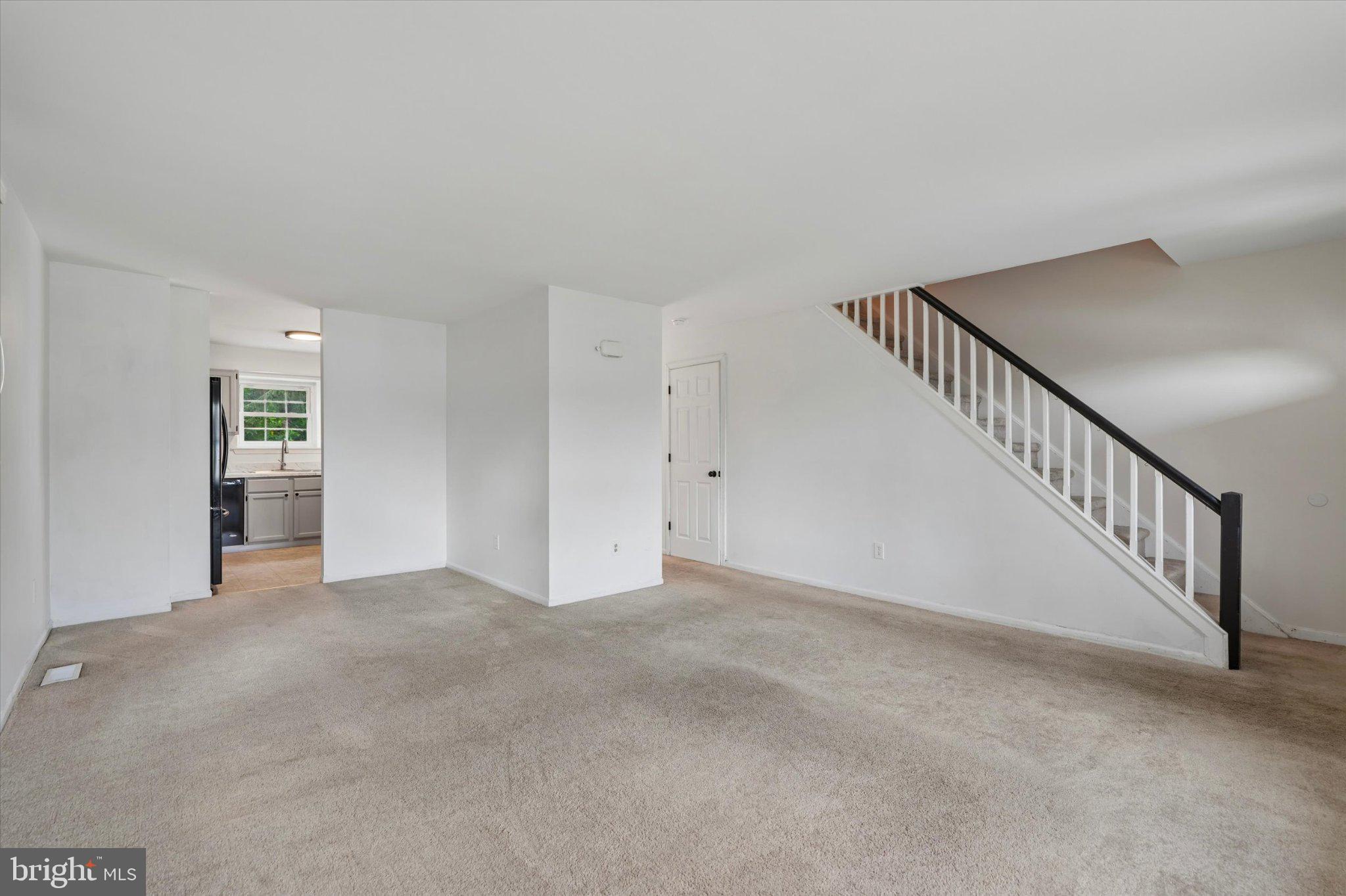 513 CAROUSEL CIRCLE
