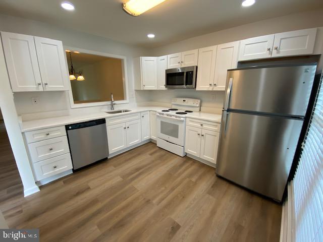 BALLINAHINCH - Residential Lease