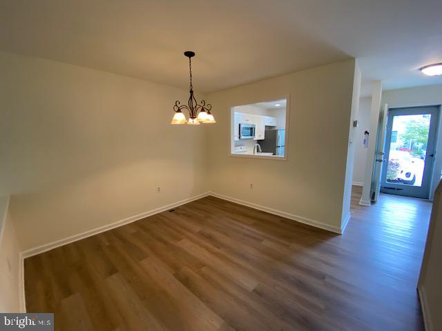 BALLINAHINCH - Residential Lease