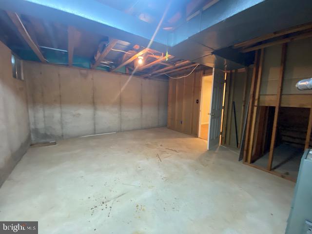 BALLINAHINCH - Residential Lease