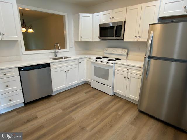 BALLINAHINCH - Residential Lease