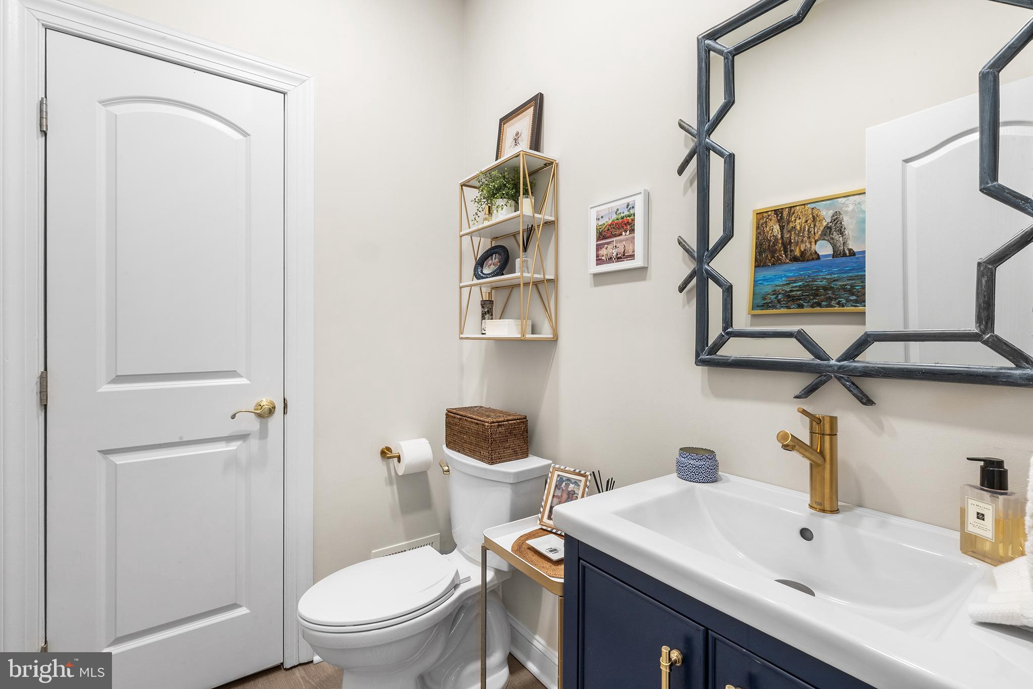 DAYLESFORD LAKE - Residential