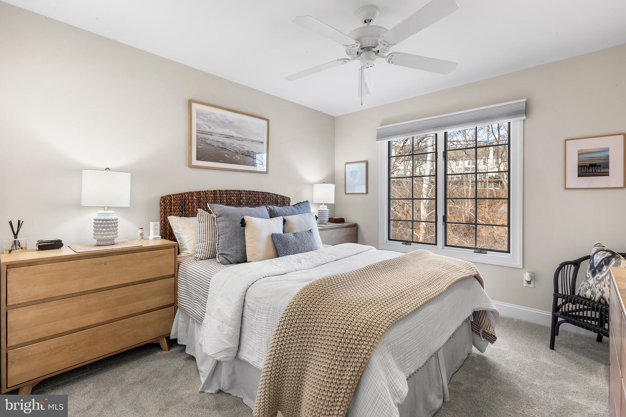 DAYLESFORD LAKE - Residential