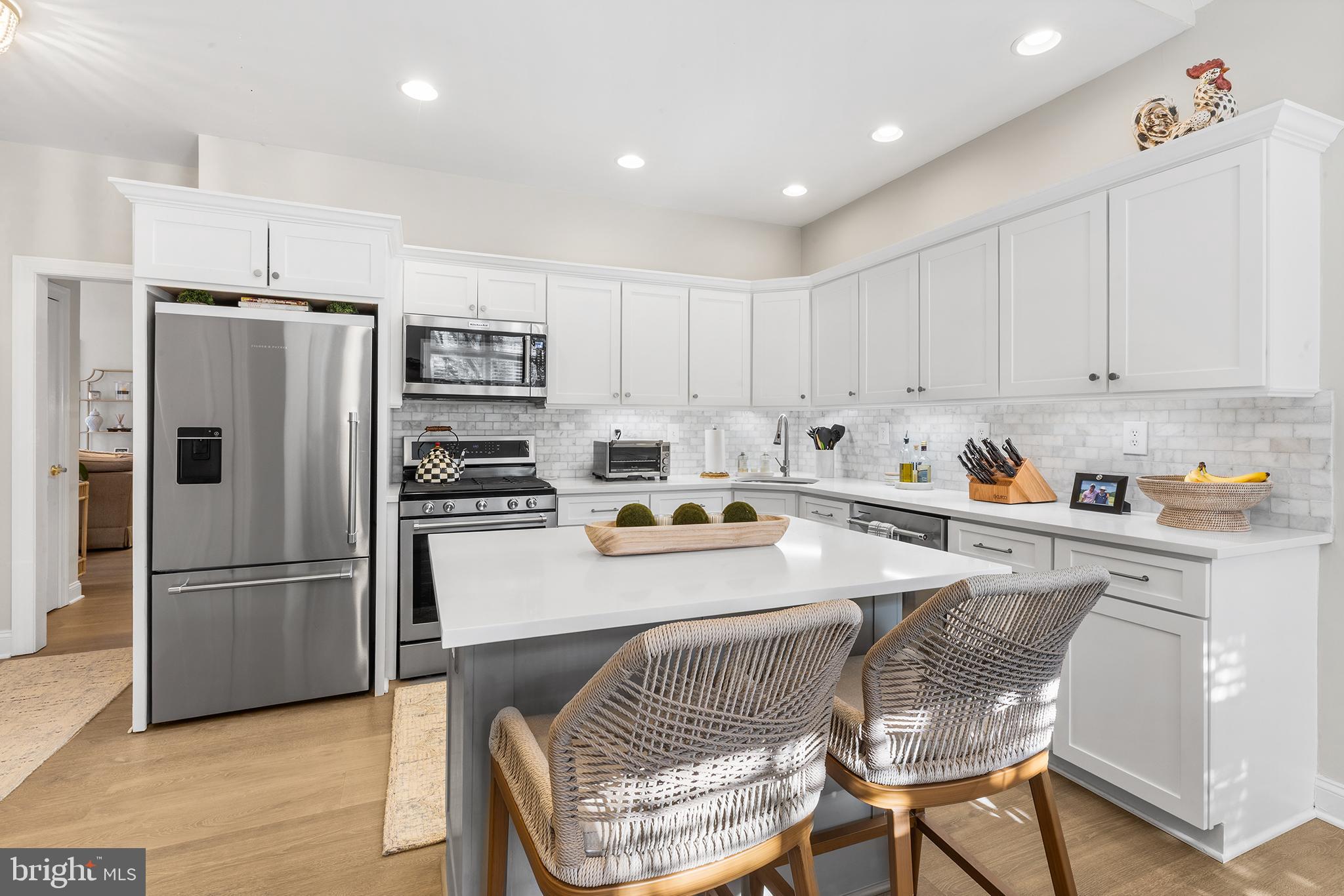 DAYLESFORD LAKE - Residential