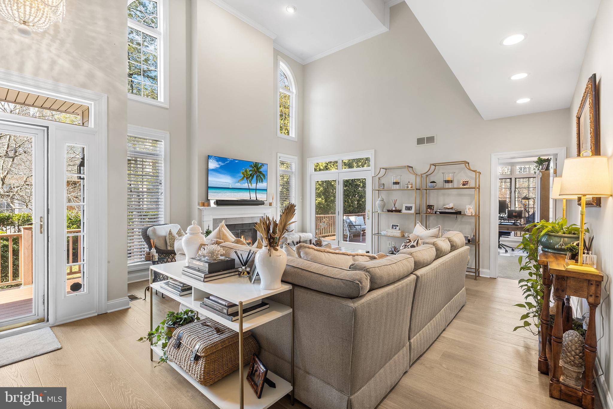 DAYLESFORD LAKE - Residential