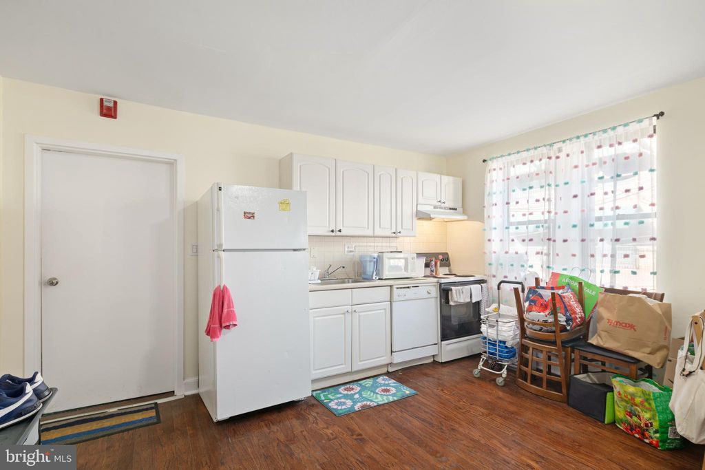 Photo of 252 South Street #2A, PHILADELPHIA, PA 19147 (MLS # PAPH2590812)