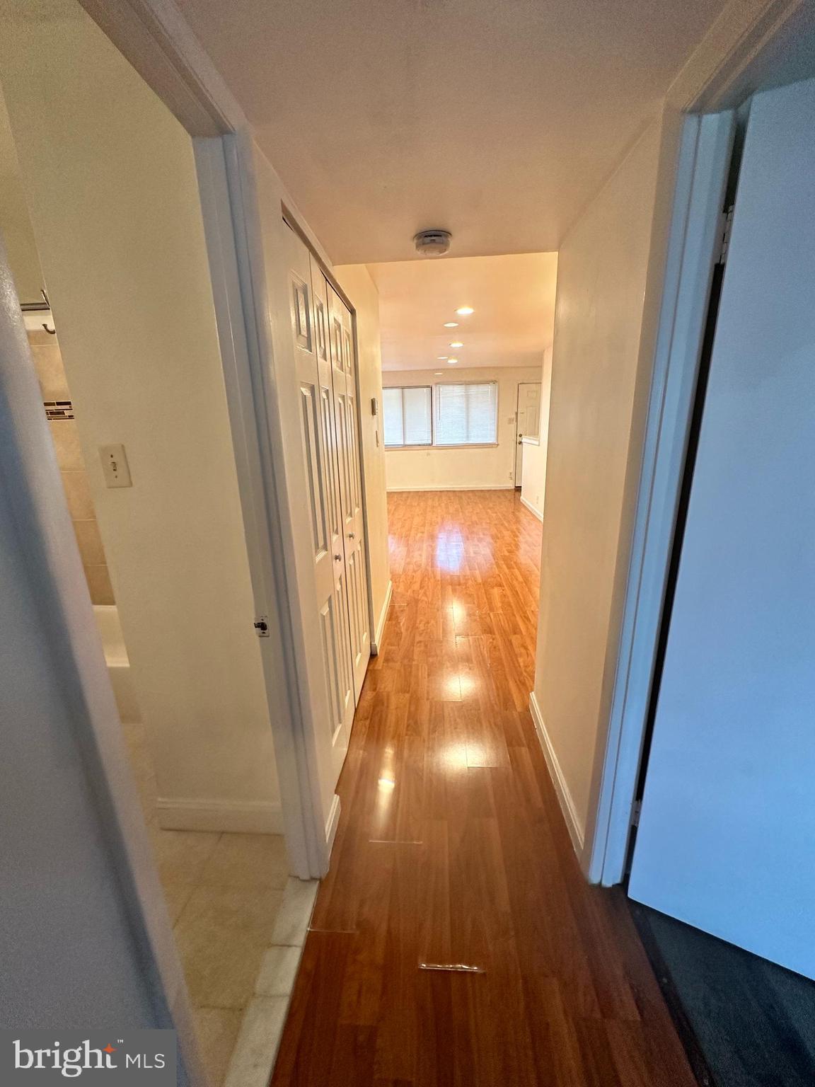 STONEGATE CONDO- PHASE I - Residential Lease