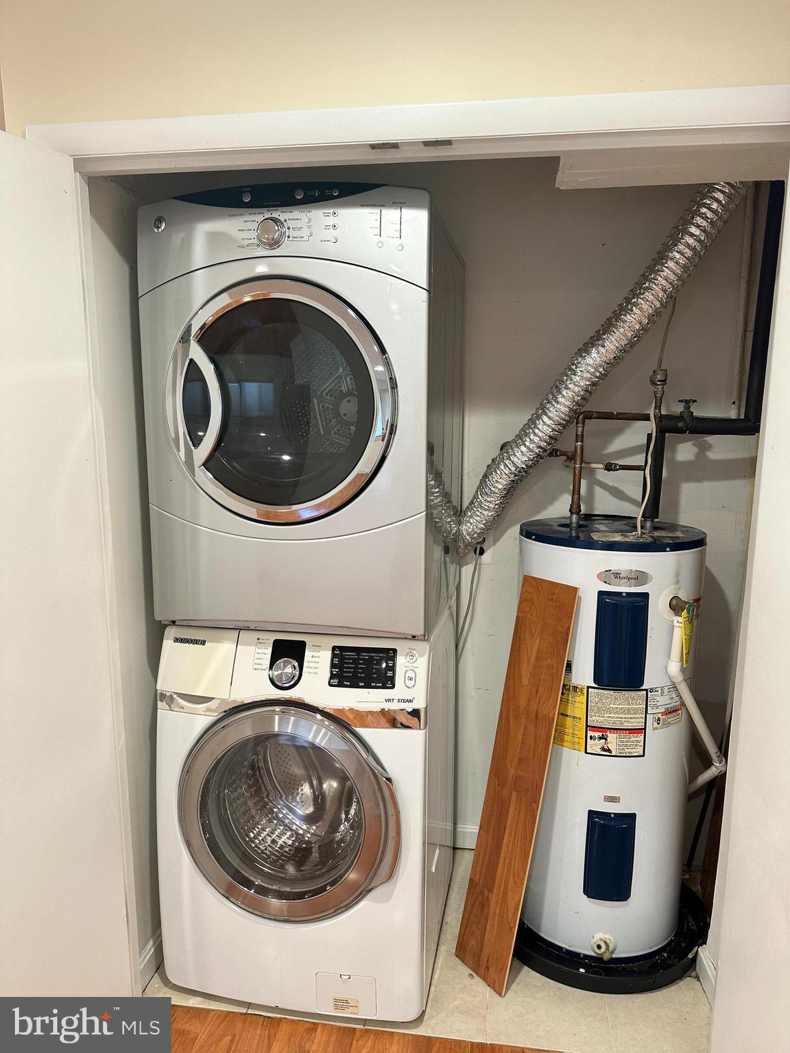 STONEGATE CONDO- PHASE I - Residential Lease