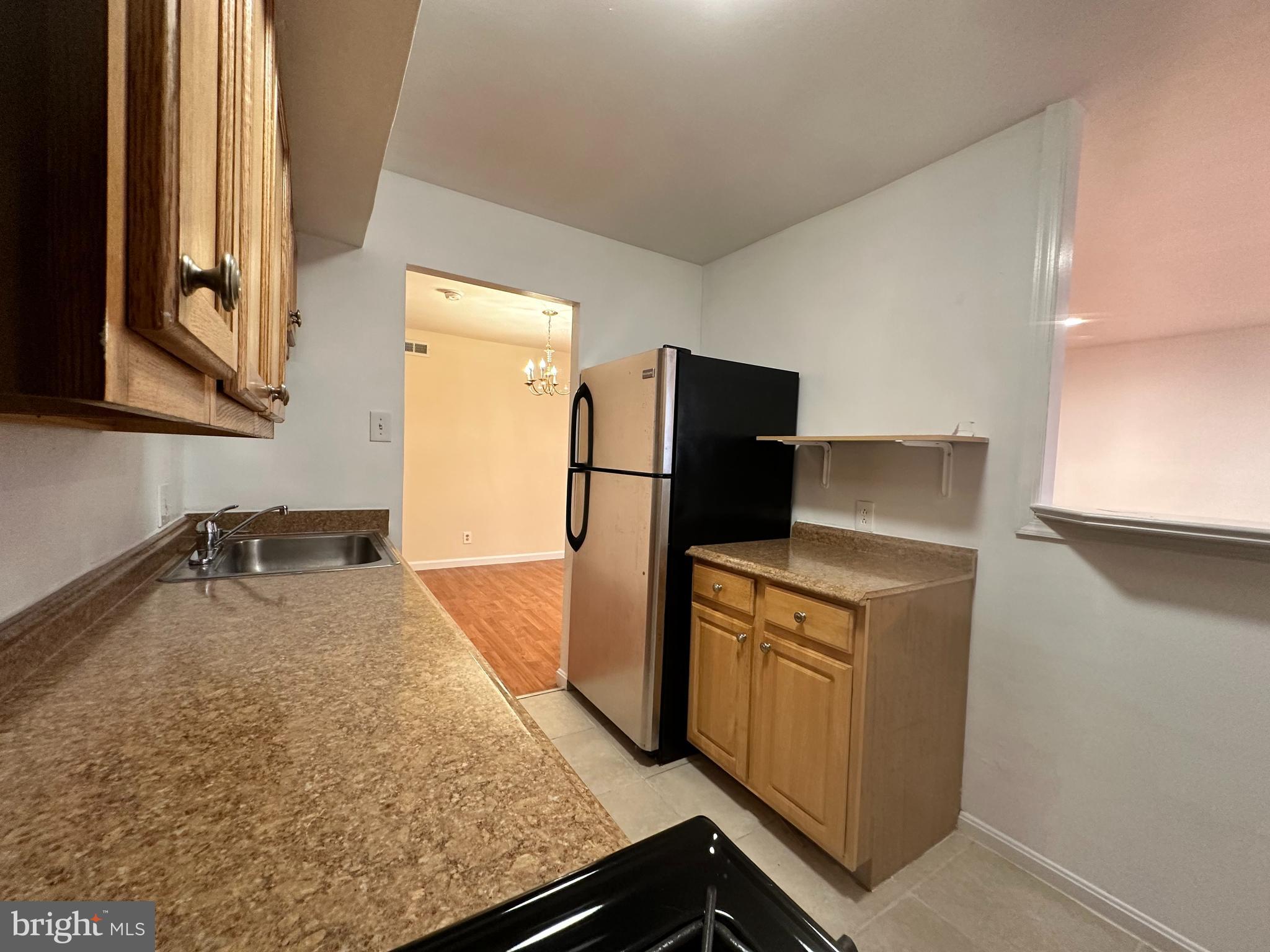 STONEGATE CONDO- PHASE I - Residential Lease