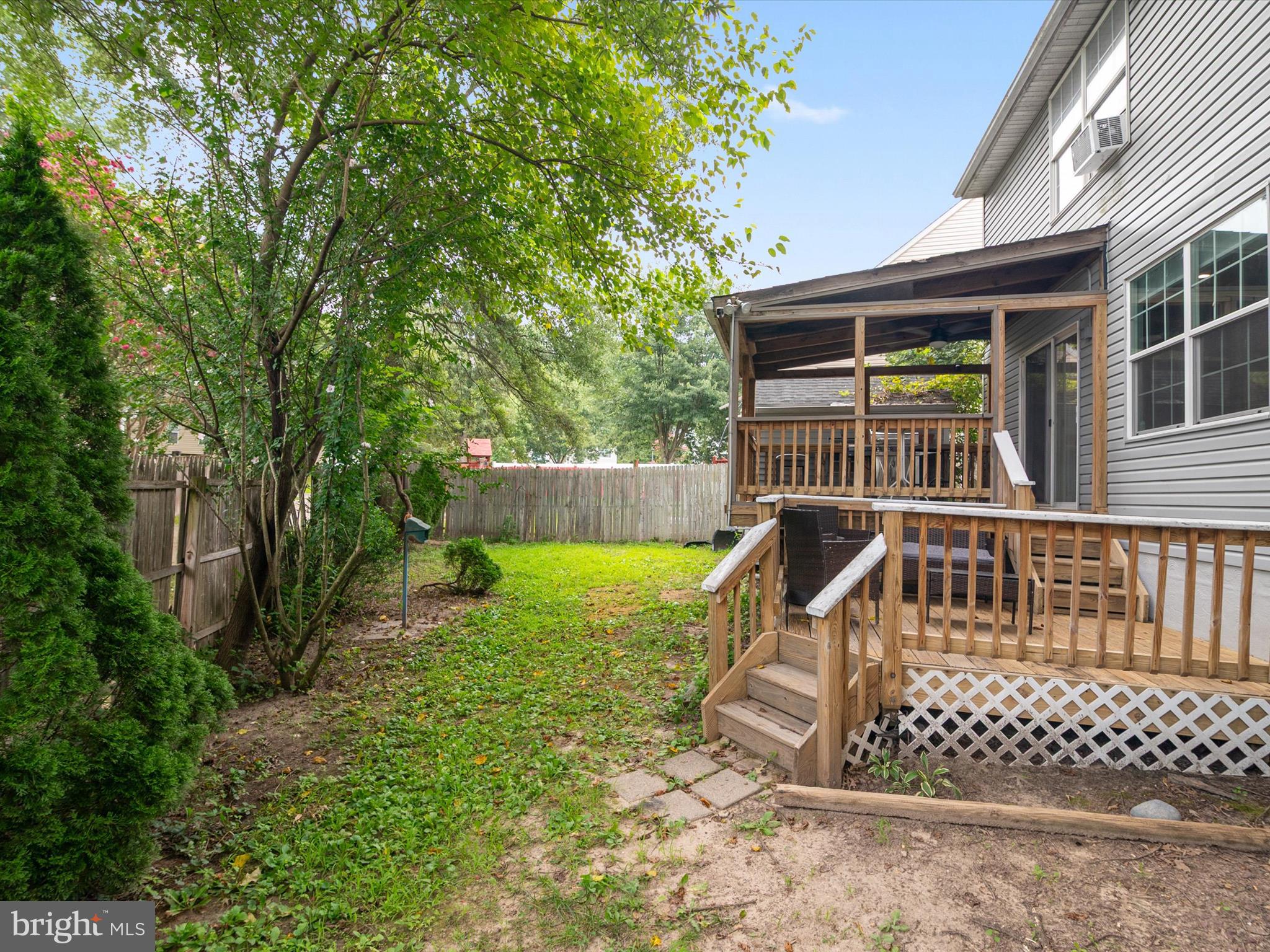 ASHTON - Residential