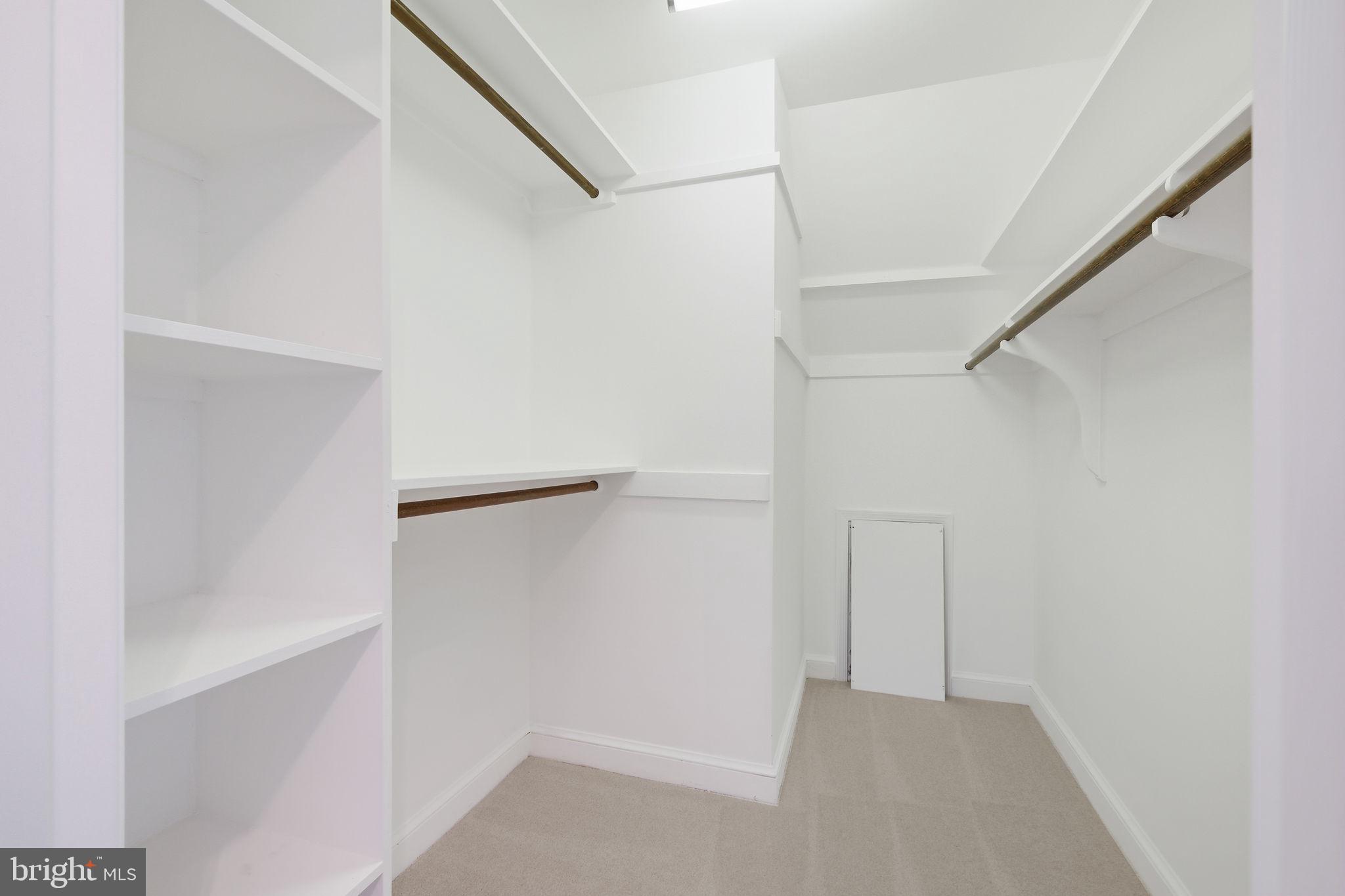 AVERY VILLAGE - Residential