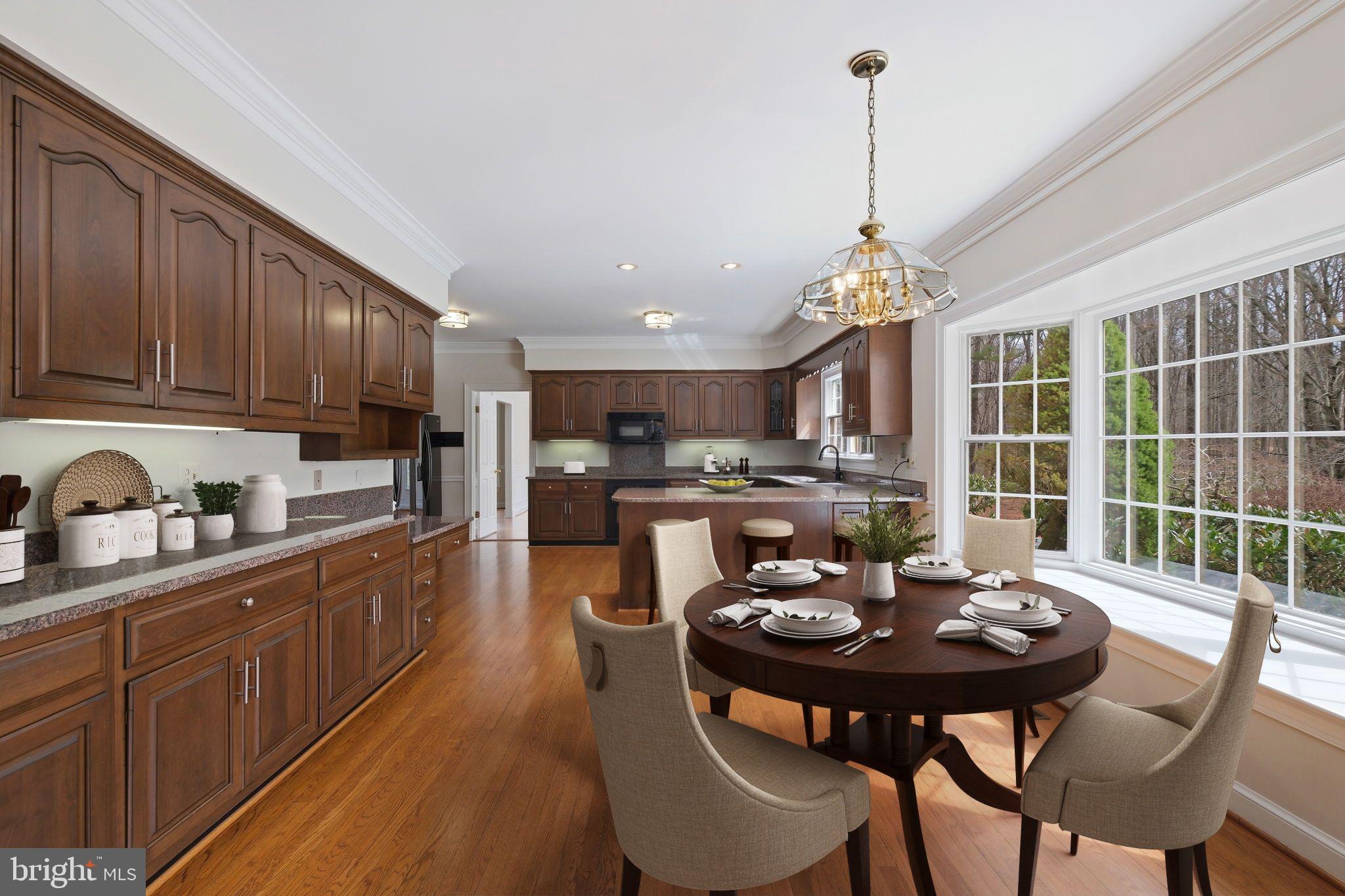 AVERY VILLAGE - Residential