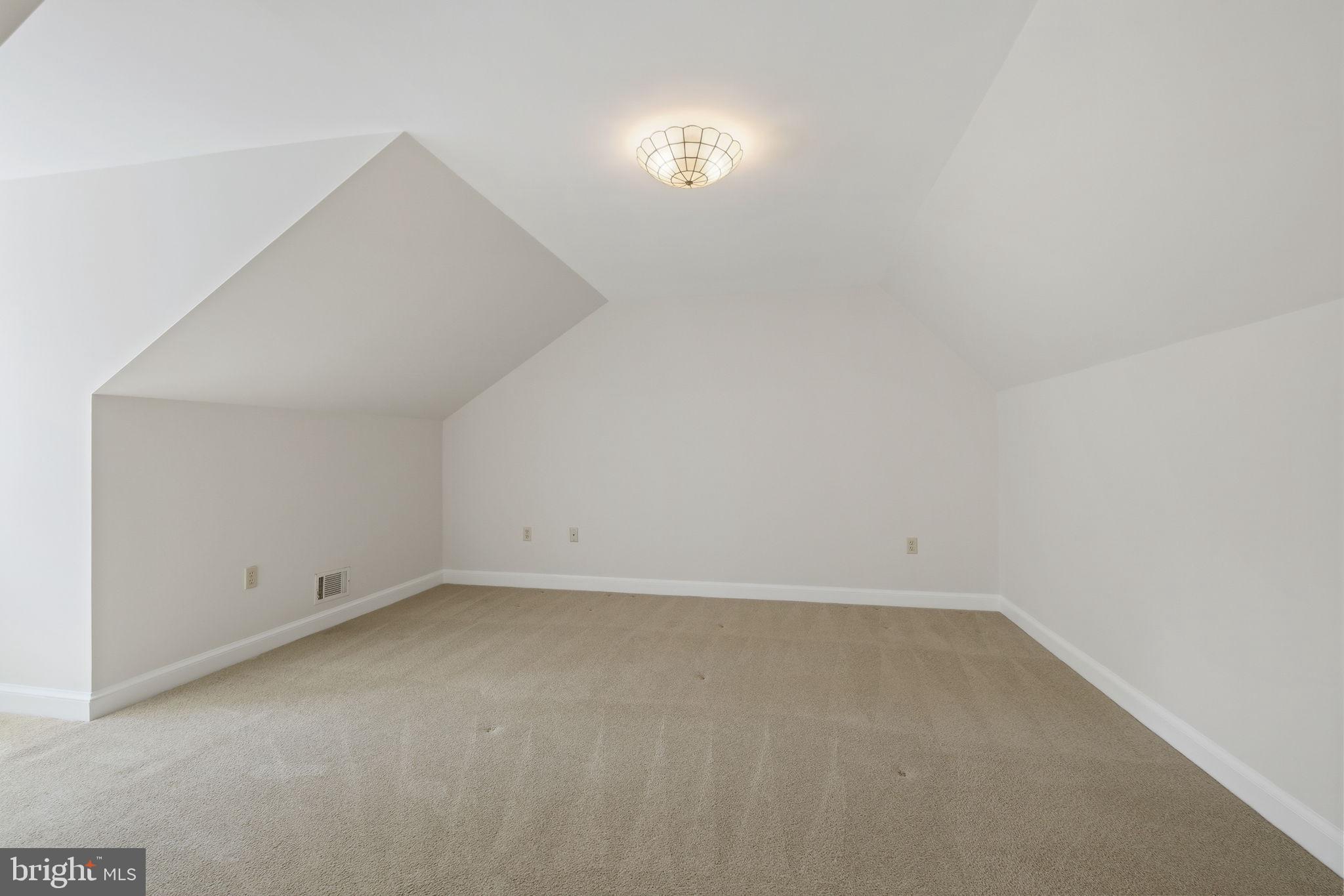 AVERY VILLAGE - Residential