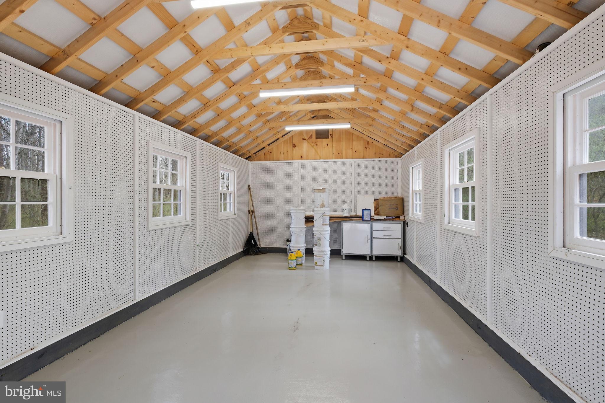 AVERY VILLAGE - Residential