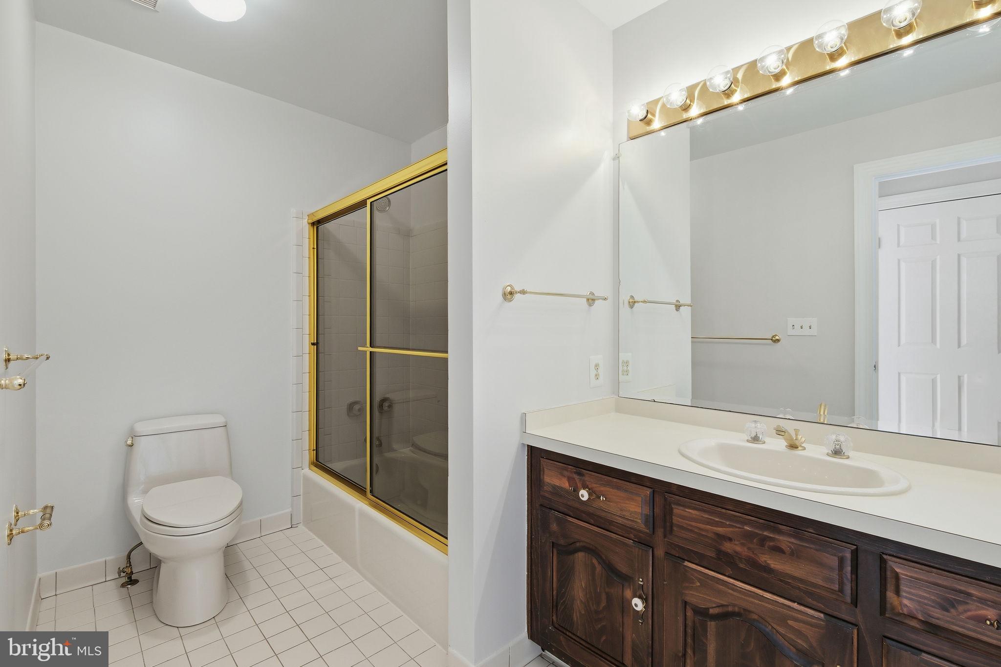 AVERY VILLAGE - Residential