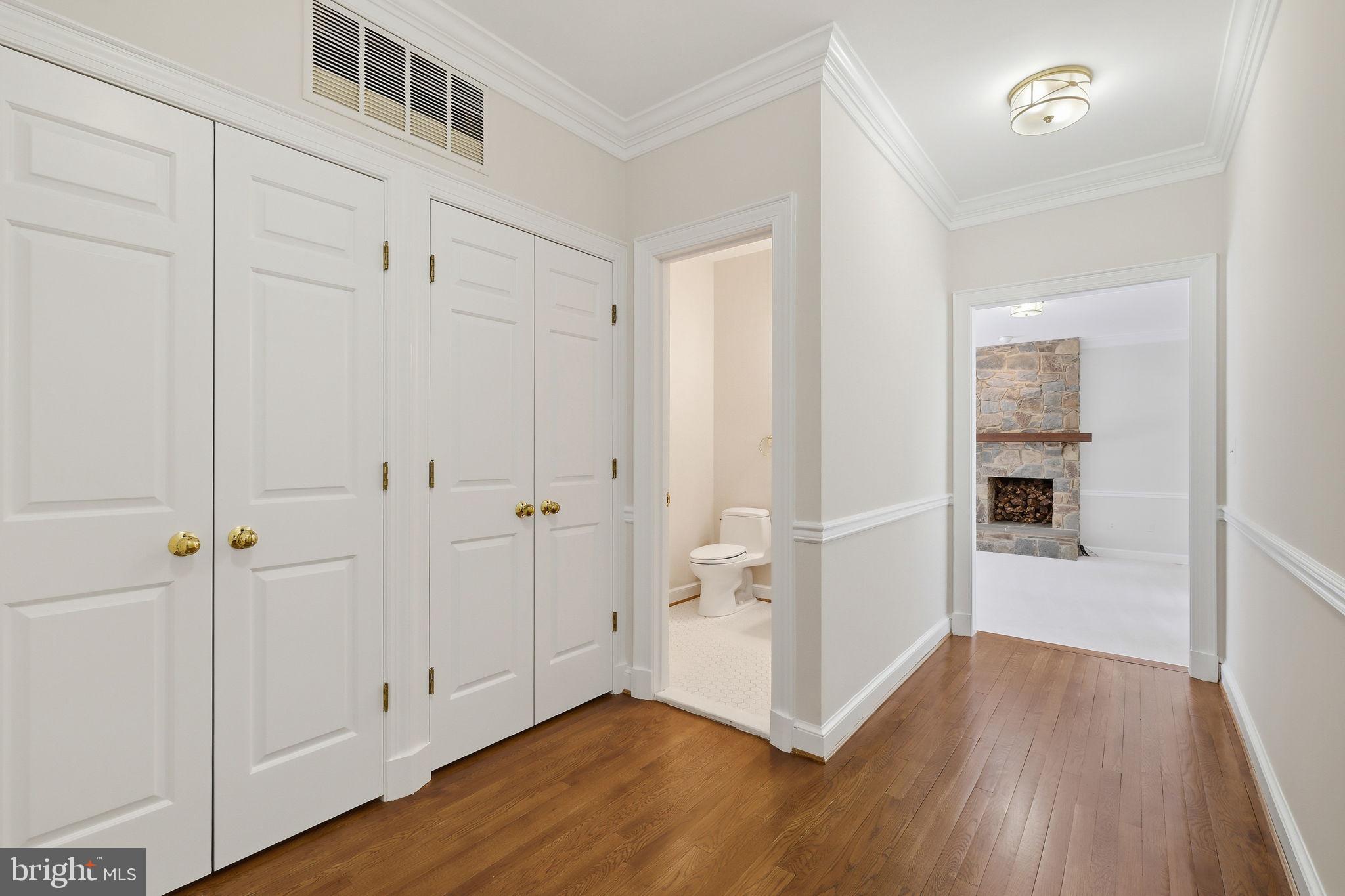 AVERY VILLAGE - Residential