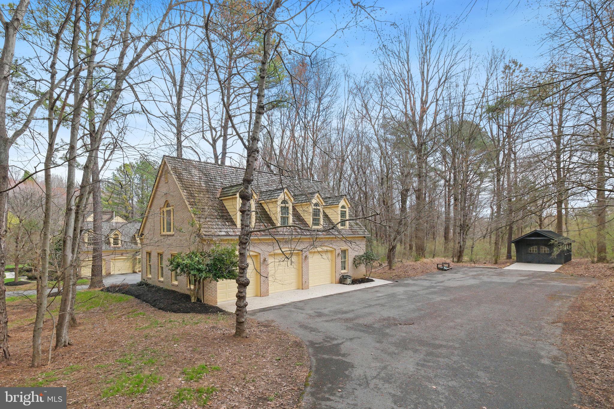 AVERY VILLAGE - Residential