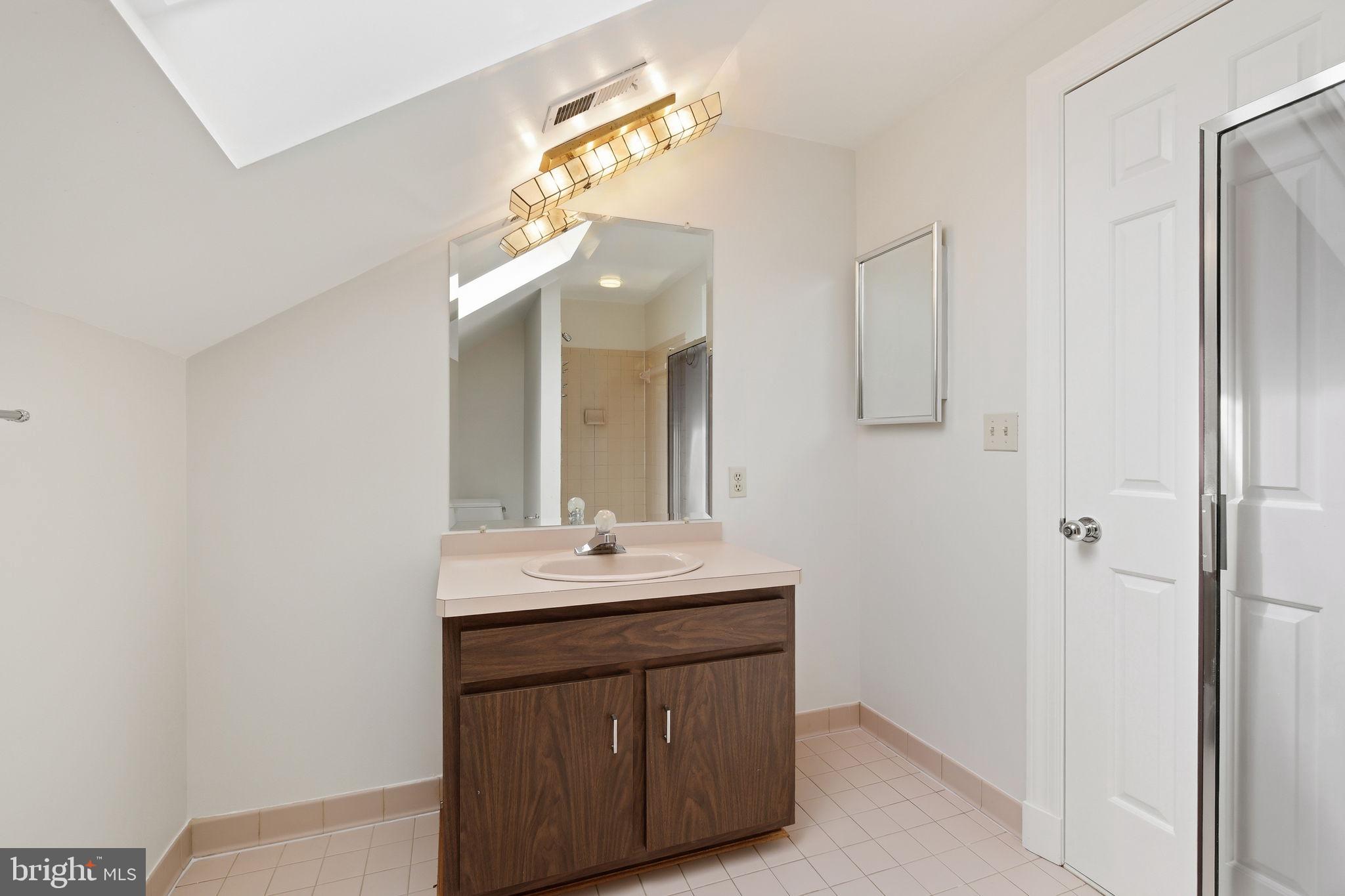 AVERY VILLAGE - Residential