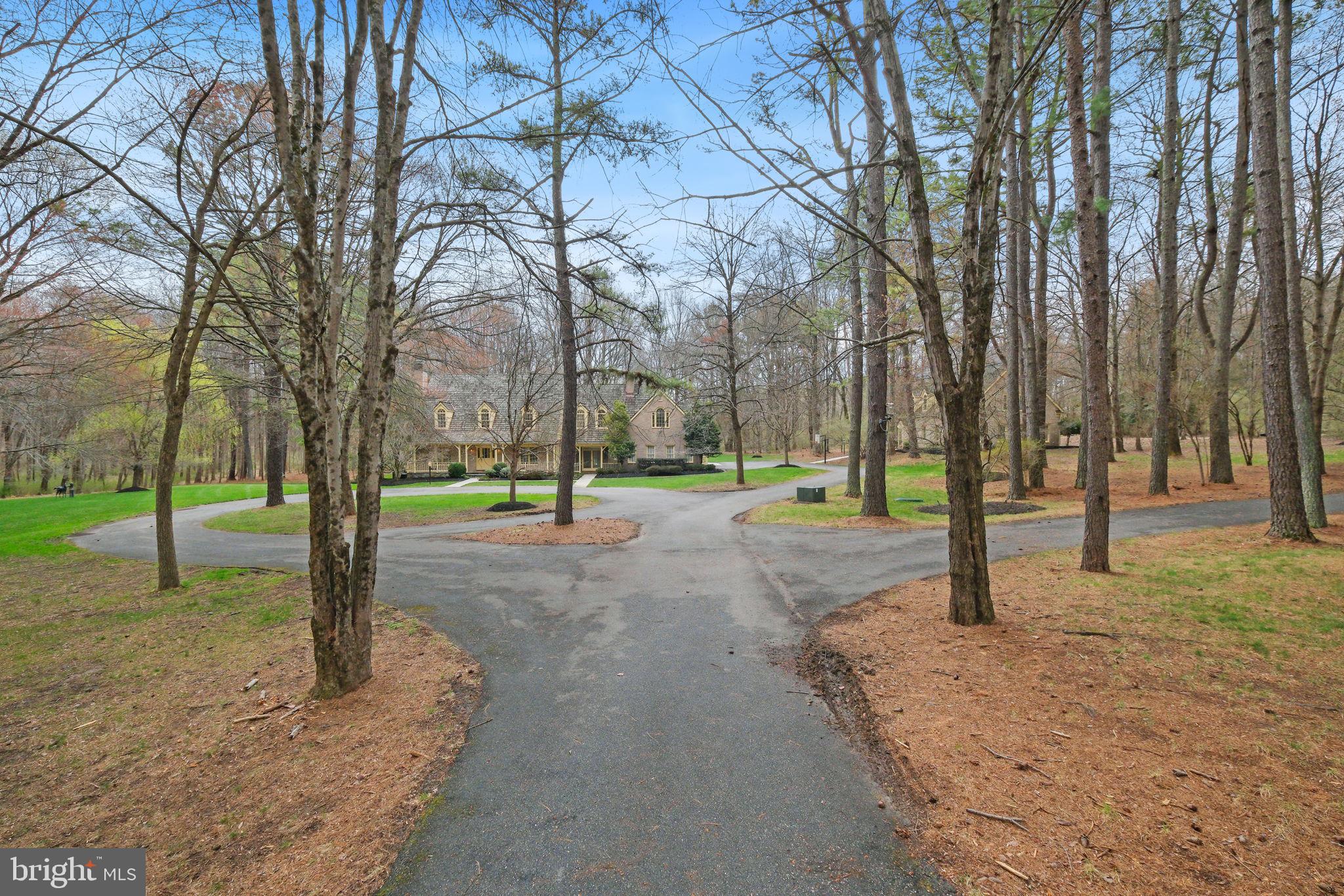 AVERY VILLAGE - Residential