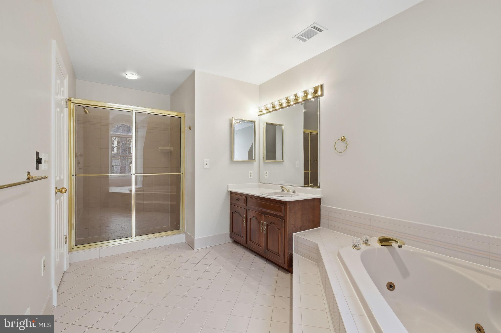 AVERY VILLAGE - Residential