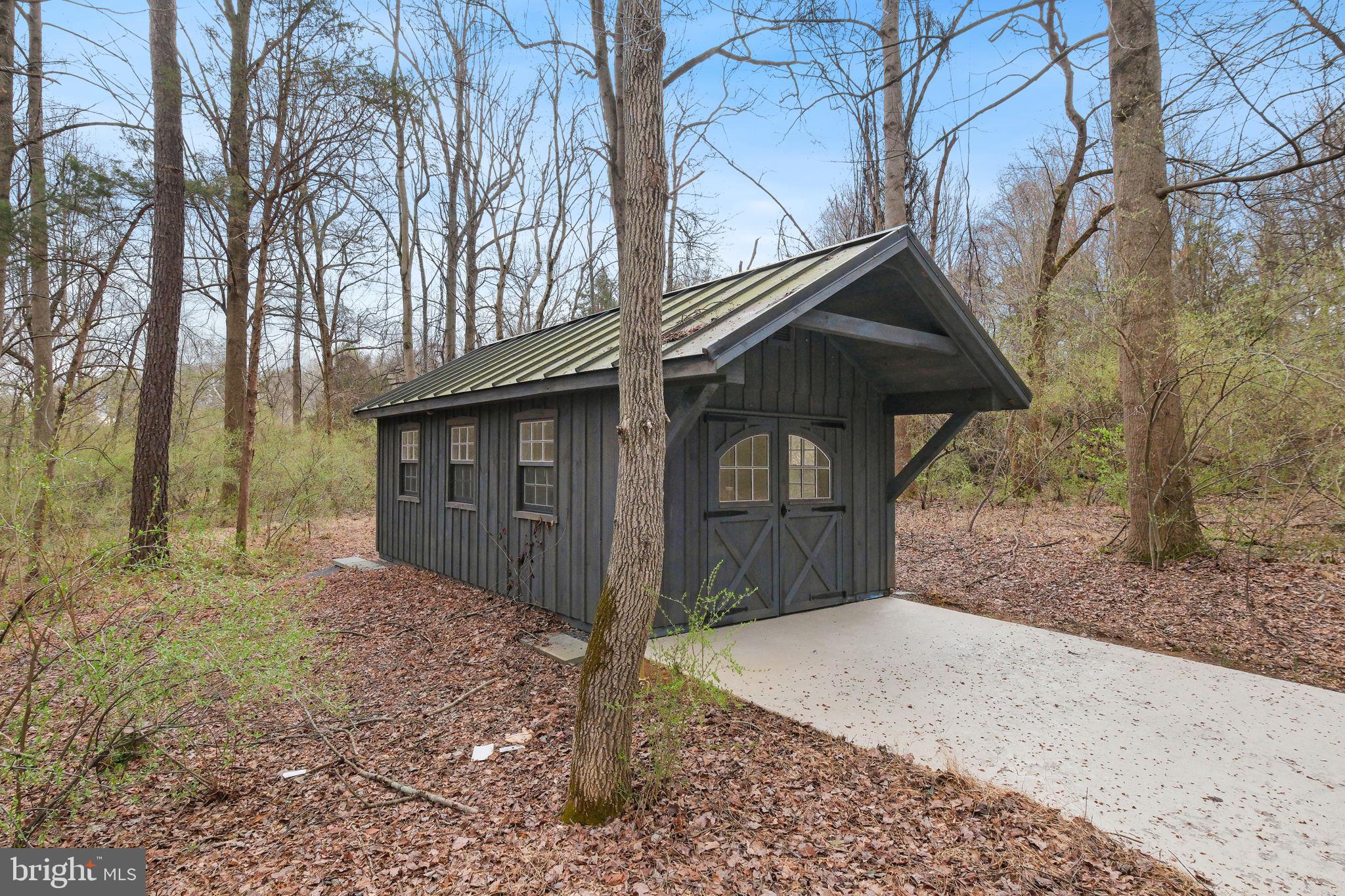 AVERY VILLAGE - Residential