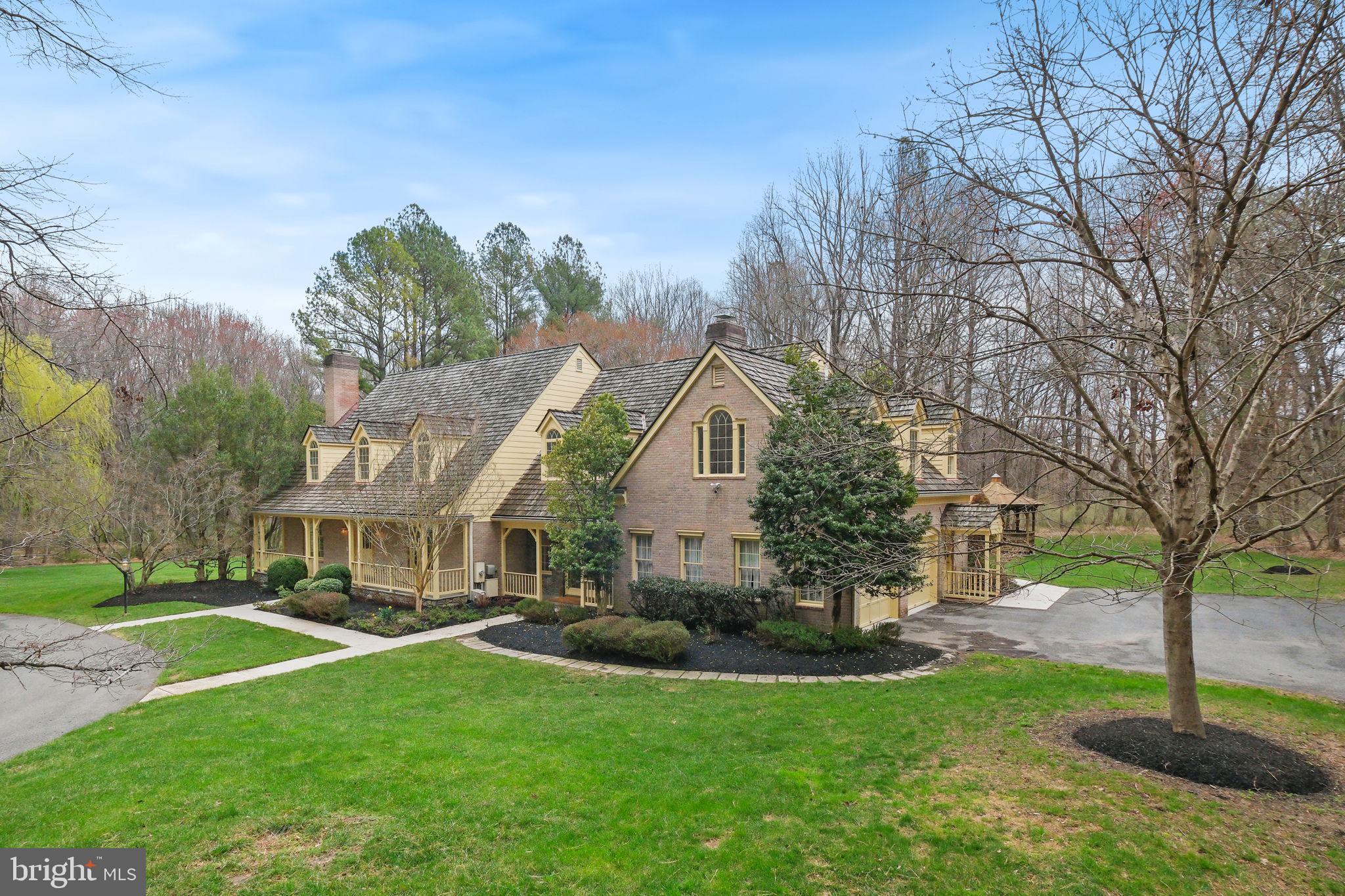 AVERY VILLAGE - Residential