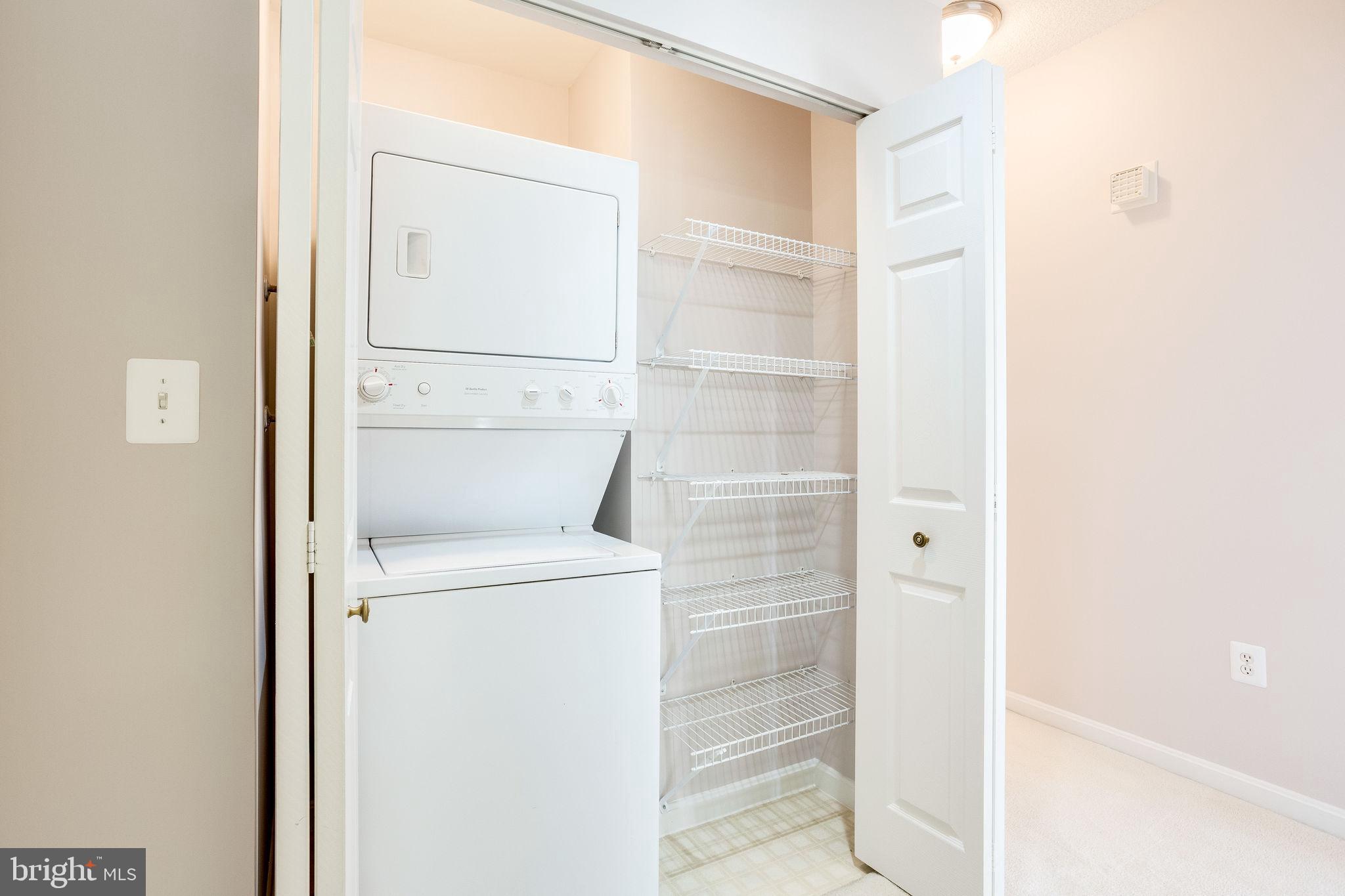 LANSDOWNE WOODS - Residential Lease