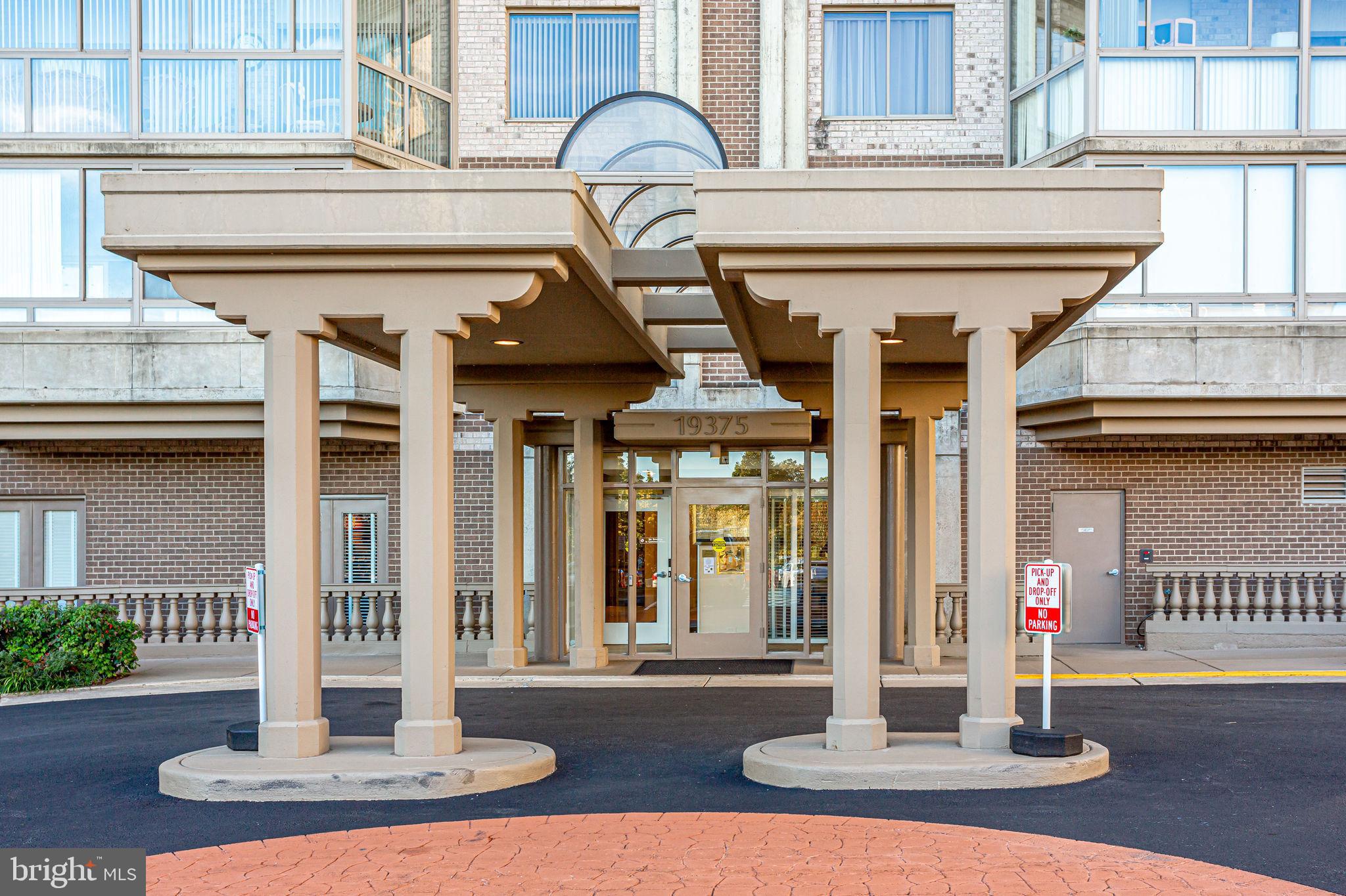 LANSDOWNE WOODS - Residential Lease