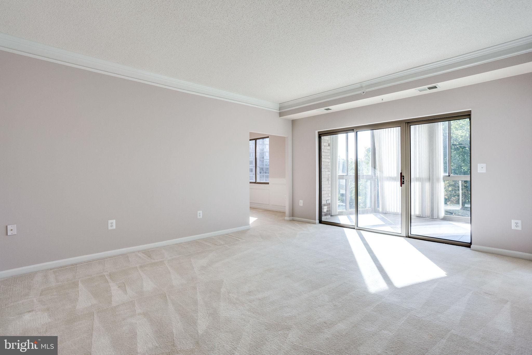 LANSDOWNE WOODS - Residential Lease