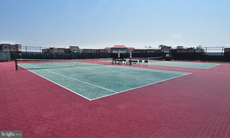 LANSDOWNE WOODS - Residential Lease