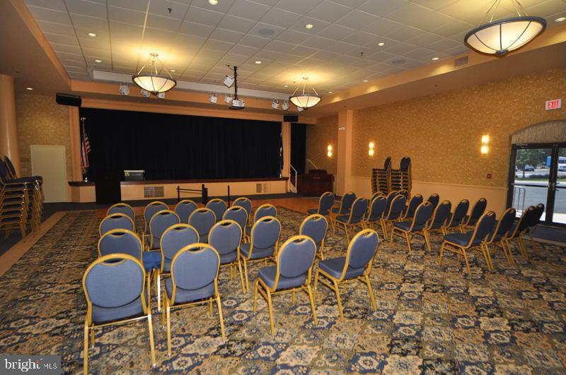 LANSDOWNE WOODS - Residential Lease